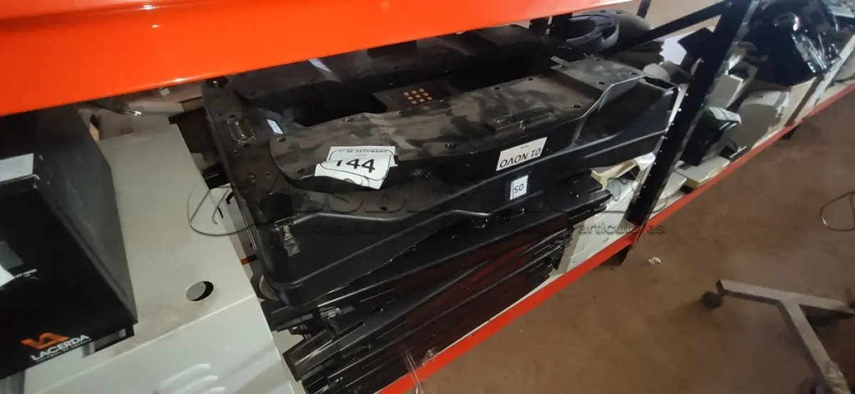 LOTE 144 - 01 PORTAL DETECTOR DE METAL PORTÁTIL. (NO ESTADO) ATENÇÃO! FAZER A VISITAÇÃO ANTES DE ARREMATAR, NÃO SABEMOS SE FUNCIONA, LEILÃO NÃO TEM GARANTIA E NEM DEVOLUÇÃO, SUJEITO A POSSÍVEIS AVARIAS VISÍVEIS/OCULTAS E/OU AUSÊNCIA DE COMPONENTES.
