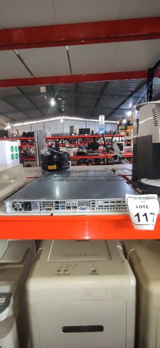 LOTE 117 - 01 SERVIDOR MODELO DIEBOLD. (NO ESTADO) ATENÇÃO! FAZER A VISITAÇÃO ANTES DE ARREMATAR, NÃO SABEMOS SE FUNCIONA, LEILÃO NÃO TEM GARANTIA E NEM DEVOLUÇÃO, SUJEITO A POSSÍVEIS AVARIAS VISÍVEIS/OCULTAS E/OU AUSÊNCIA DE COMPONENTES.