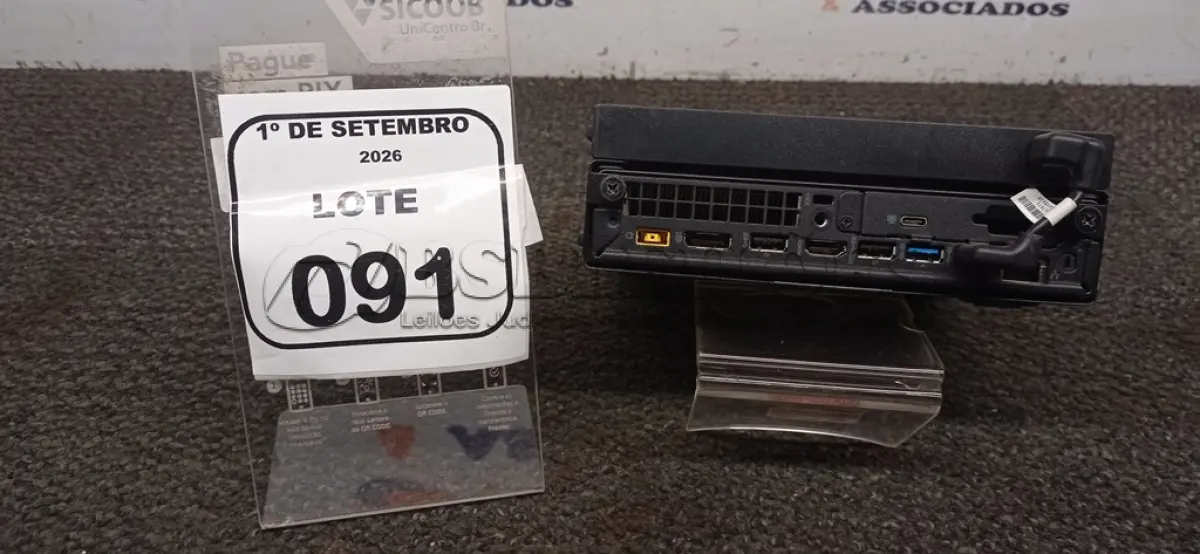 LOTE 091 - 01 MINI PC MODELO THINKCENTRE MARCA LENOVO. (NO ESTADO) ATENÇÃO! FAZER A VISITAÇÃO ANTES DE ARREMATAR, NÃO SABEMOS SE FUNCIONA, LEILÃO NÃO TEM GARANTIA E NEM DEVOLUÇÃO, SUJEITO A POSSÍVEIS AVARIAS VISÍVEIS/OCULTAS E/OU AUSÊNCIA DE COMPONENTES.