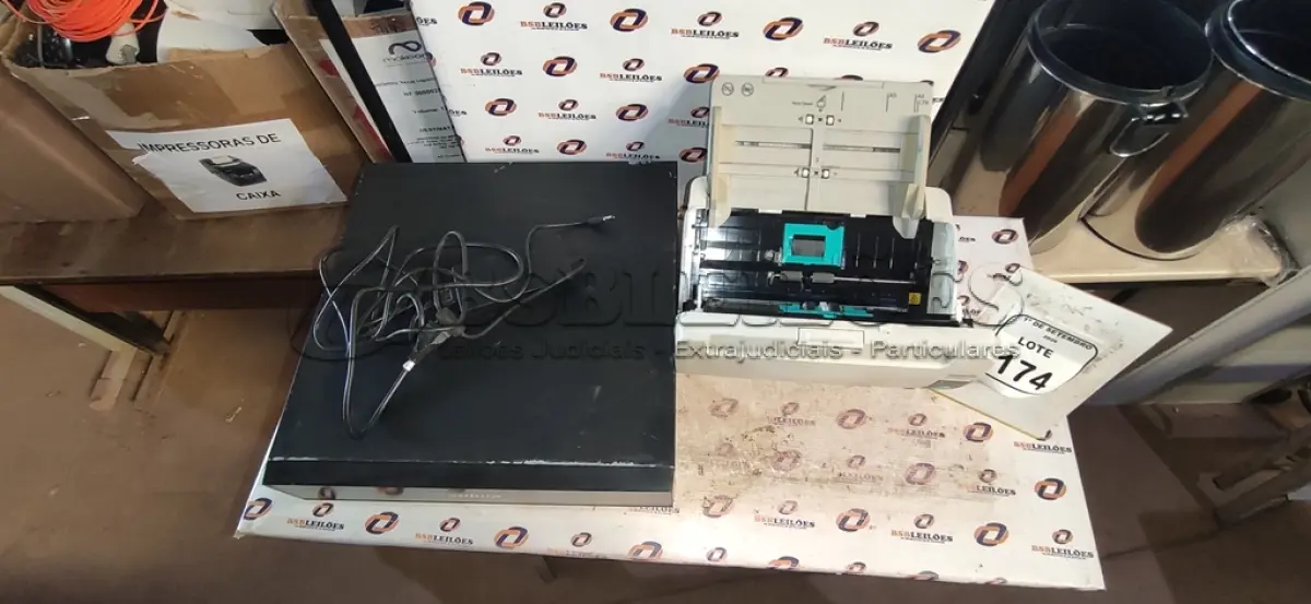 LOTE 174 - 01 SCANNER MODELO KV-S1045C MARCA PANASONIC E 01 DVR MARCA DAHUA. (NO ESTADO) ATENÇÃO! FAZER A VISITAÇÃO ANTES DE ARREMATAR, NÃO SABEMOS SE FUNCIONA, LEILÃO NÃO TEM GARANTIA E NEM DEVOLUÇÃO, SUJEITO A POSSÍVEIS AVARIAS VISÍVEIS/OCULTAS E/OU AUSÊNCIA DE COMPONENTES.