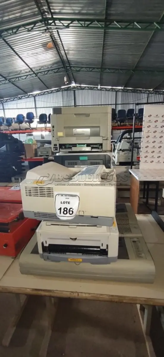 LOTE 186 - 07 IMPRESSORAS DE MARCAS E MODELOS DIVERSOS. (NO ESTADO) ATENÇÃO! FAZER A VISITAÇÃO ANTES DE ARREMATAR, NÃO SABEMOS SE FUNCIONA, LEILÃO NÃO TEM GARANTIA E NEM DEVOLUÇÃO, SUJEITO A POSSÍVEIS AVARIAS VISÍVEIS/OCULTAS E/OU AUSÊNCIA DE COMPONENTES.