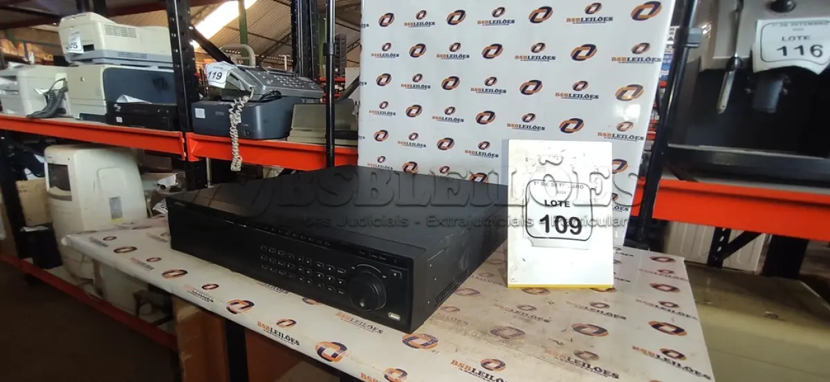 LOTE 109 - 01 DVR MODELO VD 16M 480 MARCA INTELBRAS. (NO ESTADO) ATENÇÃO! FAZER A VISITAÇÃO ANTES DE ARREMATAR, NÃO SABEMOS SE FUNCIONA, LEILÃO NÃO TEM GARANTIA E NEM DEVOLUÇÃO, SUJEITO A POSSÍVEIS AVARIAS VISÍVEIS/OCULTAS E/OU AUSÊNCIA DE COMPONENTES.