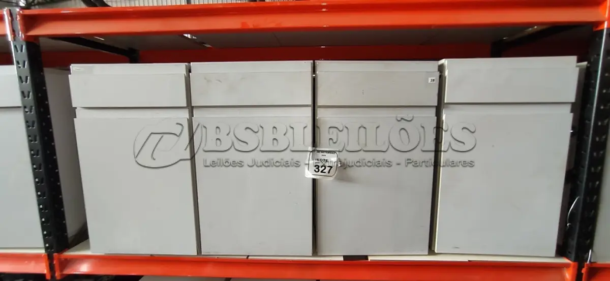 LOTE 327 - 04 ARMÁRIOS BAIXOS COM 01 GAVETA E 01 COMPARTIMENTO PARA CPU. (NO ESTADO) ATENÇÃO! FAZER A VISITAÇÃO ANTES DE ARREMATAR, NÃO SABEMOS SE FUNCIONA, LEILÃO NÃO TEM GARANTIA E NEM DEVOLUÇÃO, SUJEITO A POSSÍVEIS AVARIAS VISÍVEIS/OCULTAS E/OU AUSÊNCIA DE COMPONENTES.