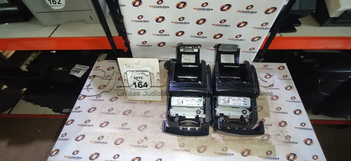LOTE 164 - 02 IMPRESSORAS TÉRMICAS. (NO ESTADO) ATENÇÃO! FAZER A VISITAÇÃO ANTES DE ARREMATAR, NÃO SABEMOS SE FUNCIONA, LEILÃO NÃO TEM GARANTIA E NEM DEVOLUÇÃO, SUJEITO A POSSÍVEIS AVARIAS VISÍVEIS/OCULTAS E/OU AUSÊNCIA DE COMPONENTES.