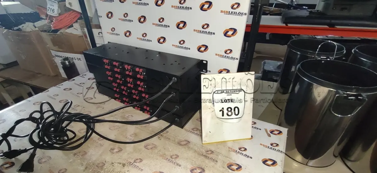 LOTE 180 - 04 FONTES RACK. (NO ESTADO) ATENÇÃO! FAZER A VISITAÇÃO ANTES DE ARREMATAR, NÃO SABEMOS SE FUNCIONA, LEILÃO NÃO TEM GARANTIA E NEM DEVOLUÇÃO, SUJEITO A POSSÍVEIS AVARIAS VISÍVEIS/OCULTAS E/OU AUSÊNCIA DE COMPONENTES.