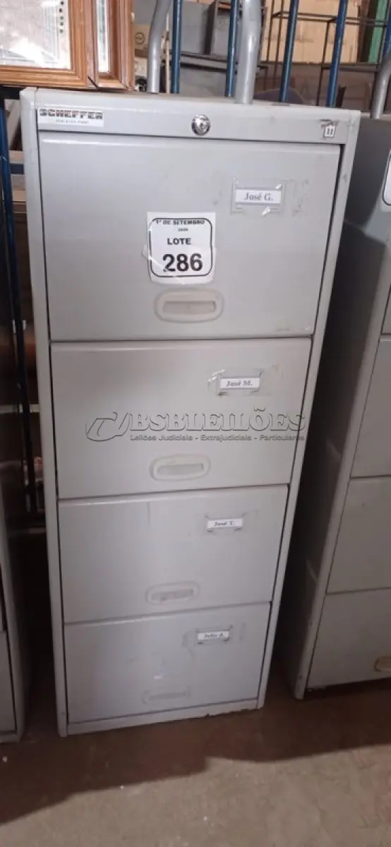 LOTE 286 - 01 ARQUIVO COM 04 GAVETAS EM AÇO. (NO ESTADO) ATENÇÃO! FAZER A VISITAÇÃO ANTES DE ARREMATAR, NÃO SABEMOS SE FUNCIONA, LEILÃO NÃO TEM GARANTIA E NEM DEVOLUÇÃO, SUJEITO A POSSÍVEIS AVARIAS VISÍVEIS/OCULTAS E/OU AUSÊNCIA DE COMPONENTES.
