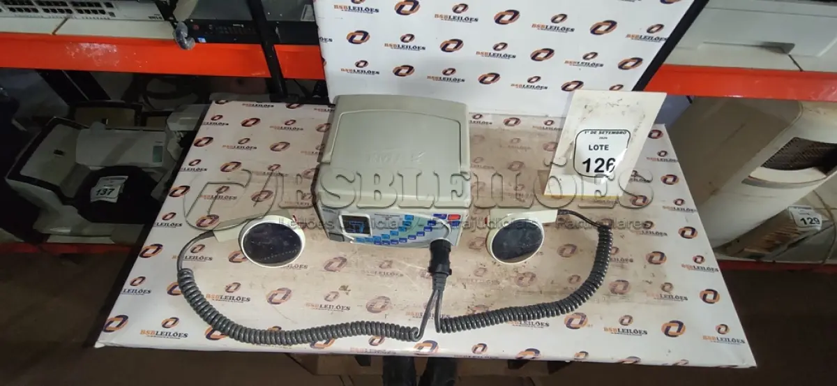 LOTE 126 - 01 DESFRIBILADOR MODELO DX10 MARCA EMA. (NO ESTADO) ATENÇÃO! FAZER A VISITAÇÃO ANTES DE ARREMATAR, NÃO SABEMOS SE FUNCIONA, LEILÃO NÃO TEM GARANTIA E NEM DEVOLUÇÃO, SUJEITO A POSSÍVEIS AVARIAS VISÍVEIS/OCULTAS E/OU AUSÊNCIA DE COMPONENTES.
