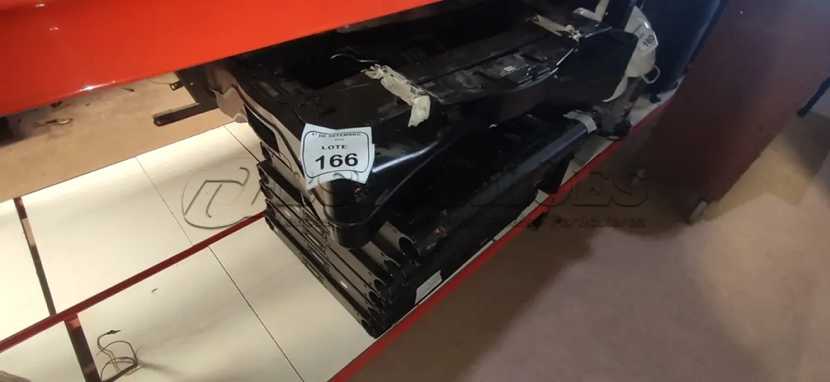 LOTE 166 - 01 PORTAL DETECTOR DE METAL PORTÁTIL. (NO ESTADO) ATENÇÃO! FAZER A VISITAÇÃO ANTES DE ARREMATAR, NÃO SABEMOS SE FUNCIONA, LEILÃO NÃO TEM GARANTIA E NEM DEVOLUÇÃO, SUJEITO A POSSÍVEIS AVARIAS VISÍVEIS/OCULTAS E/OU AUSÊNCIA DE COMPONENTES.
