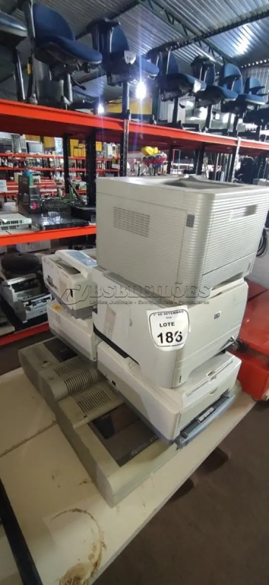 LOTE 186 - 07 IMPRESSORAS DE MARCAS E MODELOS DIVERSOS. (NO ESTADO) ATENÇÃO! FAZER A VISITAÇÃO ANTES DE ARREMATAR, NÃO SABEMOS SE FUNCIONA, LEILÃO NÃO TEM GARANTIA E NEM DEVOLUÇÃO, SUJEITO A POSSÍVEIS AVARIAS VISÍVEIS/OCULTAS E/OU AUSÊNCIA DE COMPONENTES.