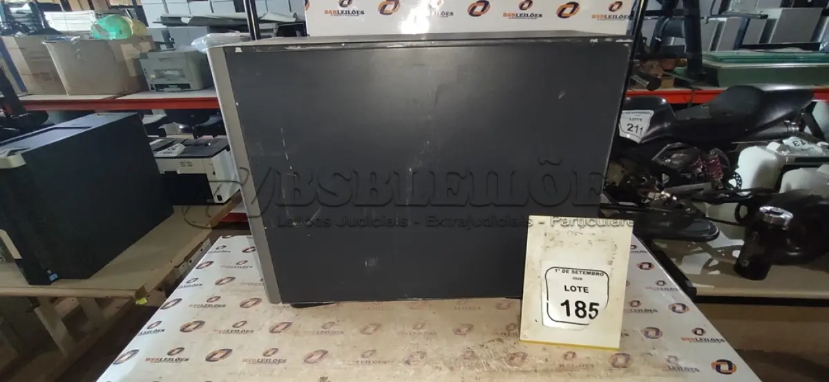 LOTE 185 - 01 SERVIDOR MARCA DELL. (NO ESTADO) ATENÇÃO! FAZER A VISITAÇÃO ANTES DE ARREMATAR, NÃO SABEMOS SE FUNCIONA, LEILÃO NÃO TEM GARANTIA E NEM DEVOLUÇÃO, SUJEITO A POSSÍVEIS AVARIAS VISÍVEIS/OCULTAS E/OU AUSÊNCIA DE COMPONENTES.
