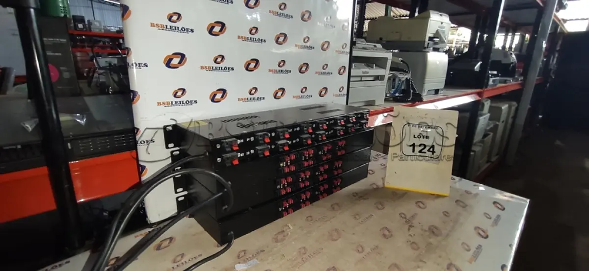 LOTE 124 - 04 FONTES RACK 19’’ MARCA FRELUX. (NO ESTADO) ATENÇÃO! FAZER A VISITAÇÃO ANTES DE ARREMATAR, NÃO SABEMOS SE FUNCIONA, LEILÃO NÃO TEM GARANTIA E NEM DEVOLUÇÃO, SUJEITO A POSSÍVEIS AVARIAS VISÍVEIS/OCULTAS E/OU AUSÊNCIA DE COMPONENTES.