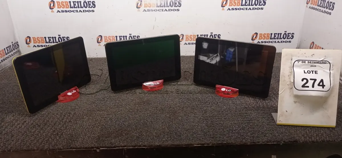 LOTE 274 - 03 TABLETS MARCA POSITIVO SEM FONTE. (NO ESTADO) ATENÇÃO! FAZER A VISITAÇÃO ANTES DE ARREMATAR, NÃO SABEMOS SE FUNCIONA, LEILÃO NÃO TEM GARANTIA E NEM DEVOLUÇÃO, SUJEITO A POSSÍVEIS AVARIAS VISÍVEIS/OCULTAS E/OU AUSÊNCIA DE COMPONENTES.