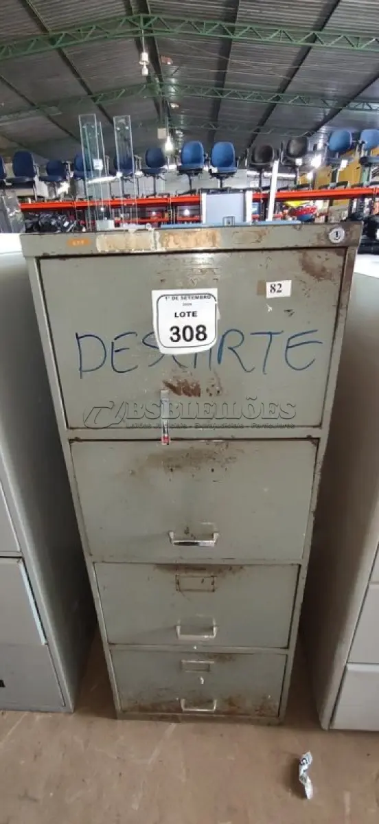 LOTE 308 - 01 ARQUIVO COM 04 GAVETAS EM AÇO. (NO ESTADO) ATENÇÃO! FAZER A VISITAÇÃO ANTES DE ARREMATAR, NÃO SABEMOS SE FUNCIONA, LEILÃO NÃO TEM GARANTIA E NEM DEVOLUÇÃO, SUJEITO A POSSÍVEIS AVARIAS VISÍVEIS/OCULTAS E/OU AUSÊNCIA DE COMPONENTES.