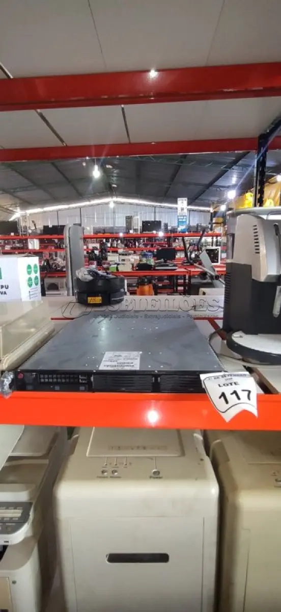 LOTE 117 - 01 SERVIDOR MODELO DIEBOLD. (NO ESTADO) ATENÇÃO! FAZER A VISITAÇÃO ANTES DE ARREMATAR, NÃO SABEMOS SE FUNCIONA, LEILÃO NÃO TEM GARANTIA E NEM DEVOLUÇÃO, SUJEITO A POSSÍVEIS AVARIAS VISÍVEIS/OCULTAS E/OU AUSÊNCIA DE COMPONENTES.