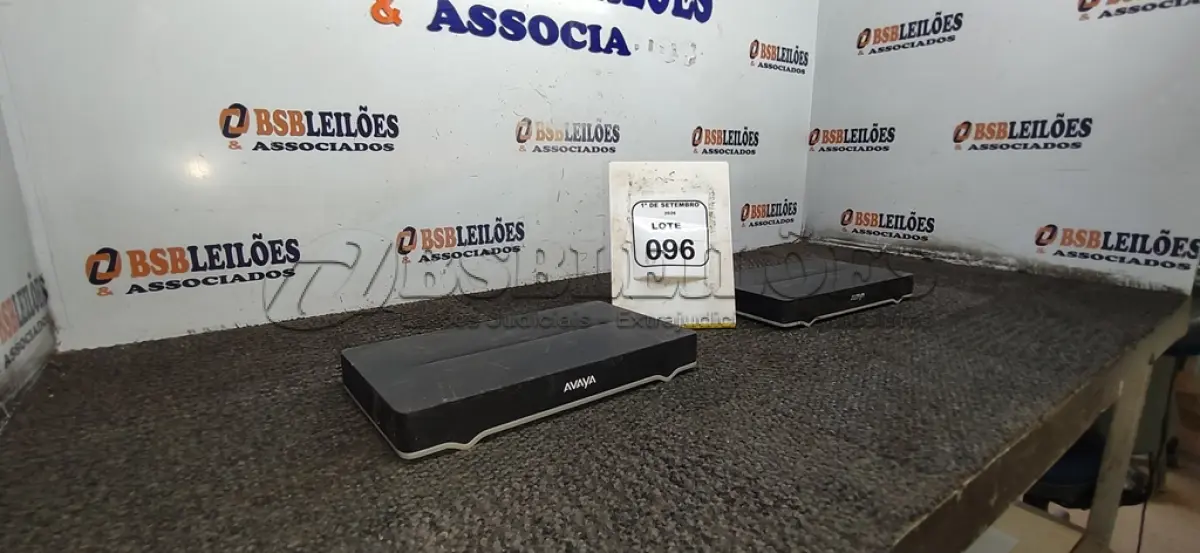 LOTE 096 - 02 SISTEMAS DE VIDEOCONFERÊNCIA MARCA AVAYA. (NO ESTADO) ATENÇÃO! FAZER A VISITAÇÃO ANTES DE ARREMATAR, NÃO SABEMOS SE FUNCIONA, LEILÃO NÃO TEM GARANTIA E NEM DEVOLUÇÃO, SUJEITO A POSSÍVEIS AVARIAS VISÍVEIS/OCULTAS E/OU AUSÊNCIA DE COMPONENTES.