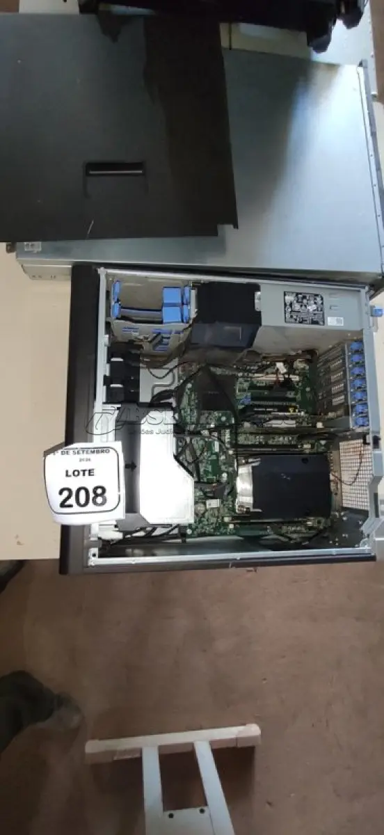 LOTE 208 - 01 CPU MODELO T3600 MARCA DELL. (NO ESTADO) ATENÇÃO! FAZER A VISITAÇÃO ANTES DE ARREMATAR, NÃO SABEMOS SE FUNCIONA, LEILÃO NÃO TEM GARANTIA E NEM DEVOLUÇÃO, SUJEITO A POSSÍVEIS AVARIAS VISÍVEIS/OCULTAS E/OU AUSÊNCIA DE COMPONENTES.
