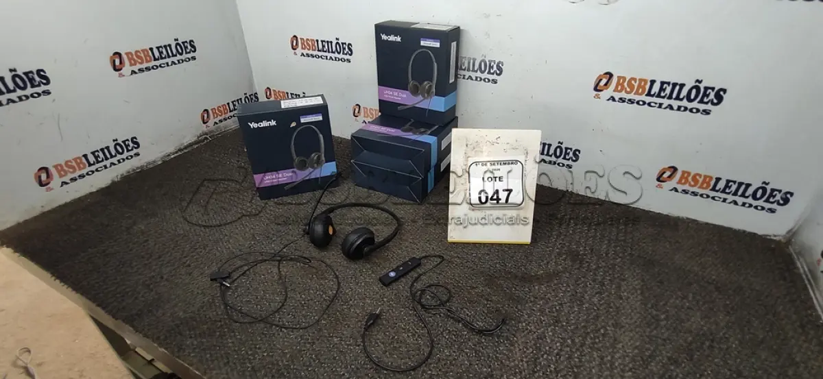 LOTE 047 - 04 HEADSETS MARCA YEALINK. (NO ESTADO) ATENÇÃO! FAZER A VISITAÇÃO ANTES DE ARREMATAR, NÃO SABEMOS SE FUNCIONA, LEILÃO NÃO TEM GARANTIA E NEM DEVOLUÇÃO, SUJEITO A POSSÍVEIS AVARIAS VISÍVEIS/OCULTAS E/OU AUSÊNCIA DE COMPONENTES.