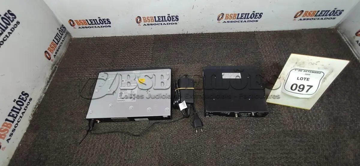 LOTE 097 - 01 TRANSMISSOR DE PA PESSOAL MODELO T35 MARCA WILLIAMS SOUND E 01 FIREWALL MODELO SECOSPACE MARCA HUAWEI. (NO ESTADO) ATENÇÃO! FAZER A VISITAÇÃO ANTES DE ARREMATAR, NÃO SABEMOS SE FUNCIONA, LEILÃO NÃO TEM GARANTIA E NEM DEVOLUÇÃO, SUJEITO A POSSÍVEIS AVARIAS VISÍVEIS/OCULTAS E/OU AUSÊNCIA DE COMPONENTES.