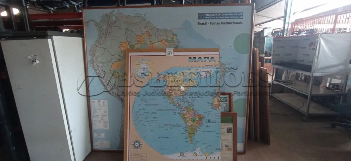 LOTE 367 - 06 QUADROS DE MAPAS DE TAMANHOS DIVERSOS. (NO ESTADO) ATENÇÃO! FAZER A VISITAÇÃO ANTES DE ARREMATAR, NÃO SABEMOS SE FUNCIONA, LEILÃO NÃO TEM GARANTIA E NEM DEVOLUÇÃO, SUJEITO A POSSÍVEIS AVARIAS VISÍVEIS/OCULTAS E/OU AUSÊNCIA DE COMPONENTES.