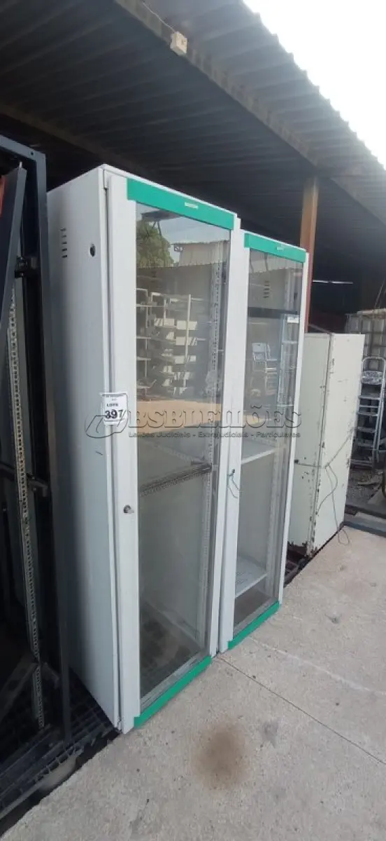 LOTE 397 - 03 RACKS DE FERRO. (NO ESTADO) ATENÇÃO! FAZER A VISITAÇÃO ANTES DE ARREMATAR, NÃO SABEMOS SE FUNCIONA, LEILÃO NÃO TEM GARANTIA E NEM DEVOLUÇÃO, SUJEITO A POSSÍVEIS AVARIAS VISÍVEIS/OCULTAS E/OU AUSÊNCIA DE COMPONENTES.