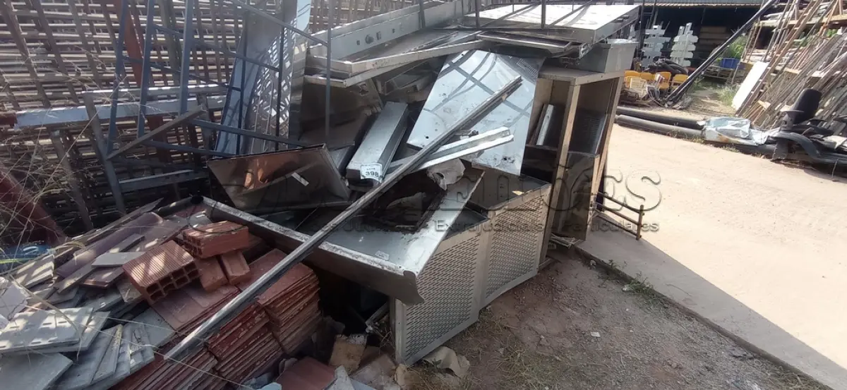 LOTE 398 - 01 FOGÃO DE INDUÇÃO INDUSTRIAL. (NO ESTADO) ATENÇÃO! FAZER A VISITAÇÃO ANTES DE ARREMATAR, NÃO SABEMOS SE FUNCIONA, LEILÃO NÃO TEM GARANTIA E NEM DEVOLUÇÃO, SUJEITO A POSSÍVEIS AVARIAS VISÍVEIS/OCULTAS E/OU AUSÊNCIA DE COMPONENTES.