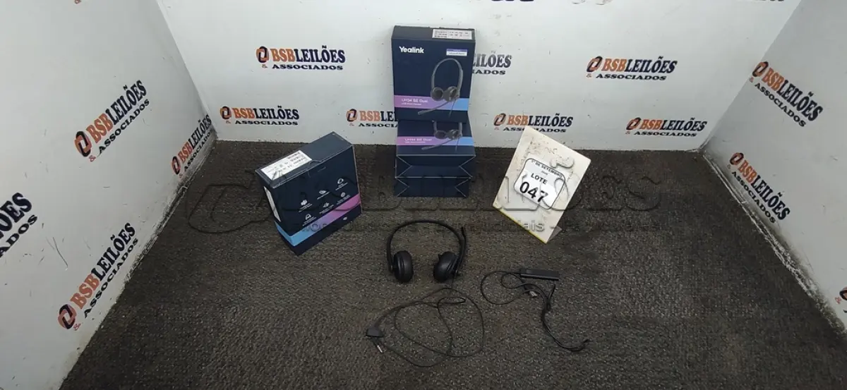 LOTE 047 - 04 HEADSETS MARCA YEALINK. (NO ESTADO) ATENÇÃO! FAZER A VISITAÇÃO ANTES DE ARREMATAR, NÃO SABEMOS SE FUNCIONA, LEILÃO NÃO TEM GARANTIA E NEM DEVOLUÇÃO, SUJEITO A POSSÍVEIS AVARIAS VISÍVEIS/OCULTAS E/OU AUSÊNCIA DE COMPONENTES.