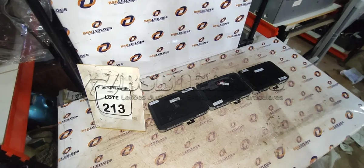 LOTE 213 - 03 MINIS COMPUTADORES TERMINAIS WYSE SEM FONTE. (NO ESTADO) ATENÇÃO! FAZER A VISITAÇÃO ANTES DE ARREMATAR, NÃO SABEMOS SE FUNCIONA, LEILÃO NÃO TEM GARANTIA E NEM DEVOLUÇÃO, SUJEITO A POSSÍVEIS AVARIAS VISÍVEIS/OCULTAS E/OU AUSÊNCIA DE COMPONENTES.