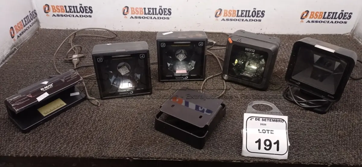 LOTE 191 - 01 DETECTOR DE CÉDULAS FALSAS E 04 LEITORES DE CÓDIGO DE BARRAS. (NO ESTADO) ATENÇÃO! FAZER A VISITAÇÃO ANTES DE ARREMATAR, NÃO SABEMOS SE FUNCIONA, LEILÃO NÃO TEM GARANTIA E NEM DEVOLUÇÃO, SUJEITO A POSSÍVEIS AVARIAS VISÍVEIS/OCULTAS E/OU AUSÊNCIA DE COMPONENTES.