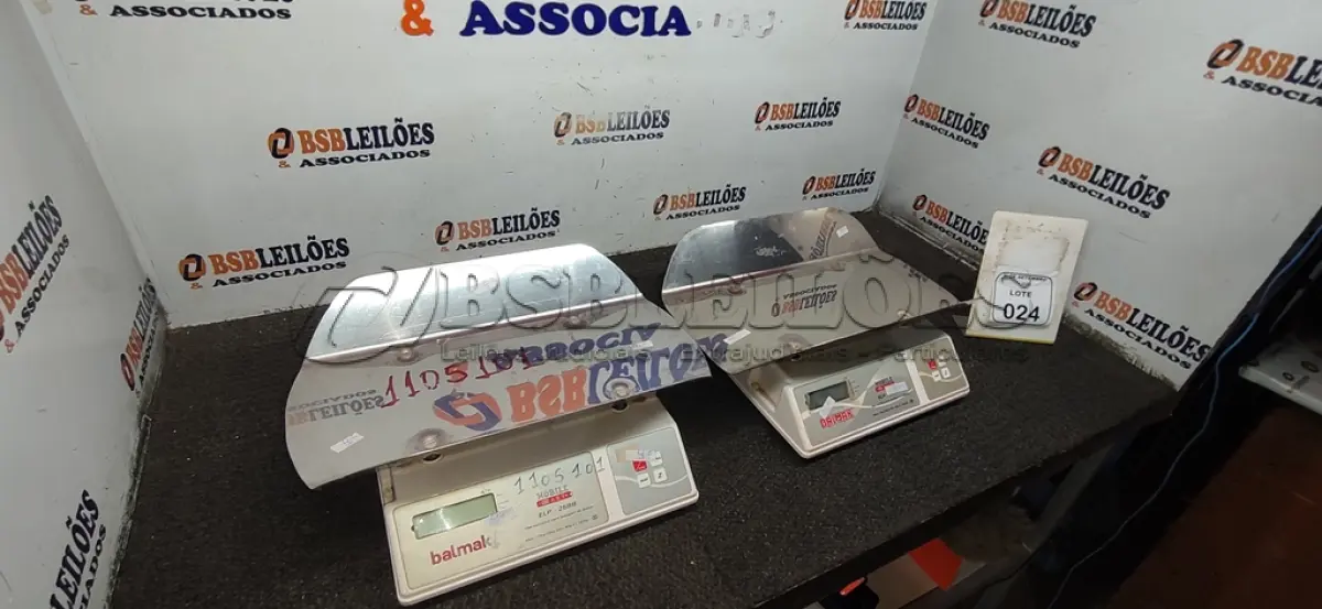 LOTE 024 - 02 BALANÇAS PEDIÁTRICAS. (NO ESTADO) ATENÇÃO! FAZER A VISITAÇÃO ANTES DE ARREMATAR, NÃO SABEMOS SE FUNCIONA, LEILÃO NÃO TEM GARANTIA E NEM DEVOLUÇÃO, SUJEITO A POSSÍVEIS AVARIAS VISÍVEIS/OCULTAS E/OU AUSÊNCIA DE COMPONENTES.
