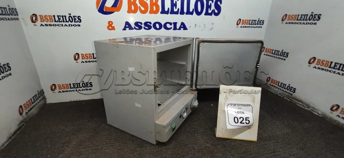 LOTE 025 - 01 ESTUFA DE ESTERILIZAÇÃO E SECAGEM MODELO ST-200. (NO ESTADO) ATENÇÃO! FAZER A VISITAÇÃO ANTES DE ARREMATAR, NÃO SABEMOS SE FUNCIONA, LEILÃO NÃO TEM GARANTIA E NEM DEVOLUÇÃO, SUJEITO A POSSÍVEIS AVARIAS VISÍVEIS/OCULTAS E/OU AUSÊNCIA DE COMPONENTES.