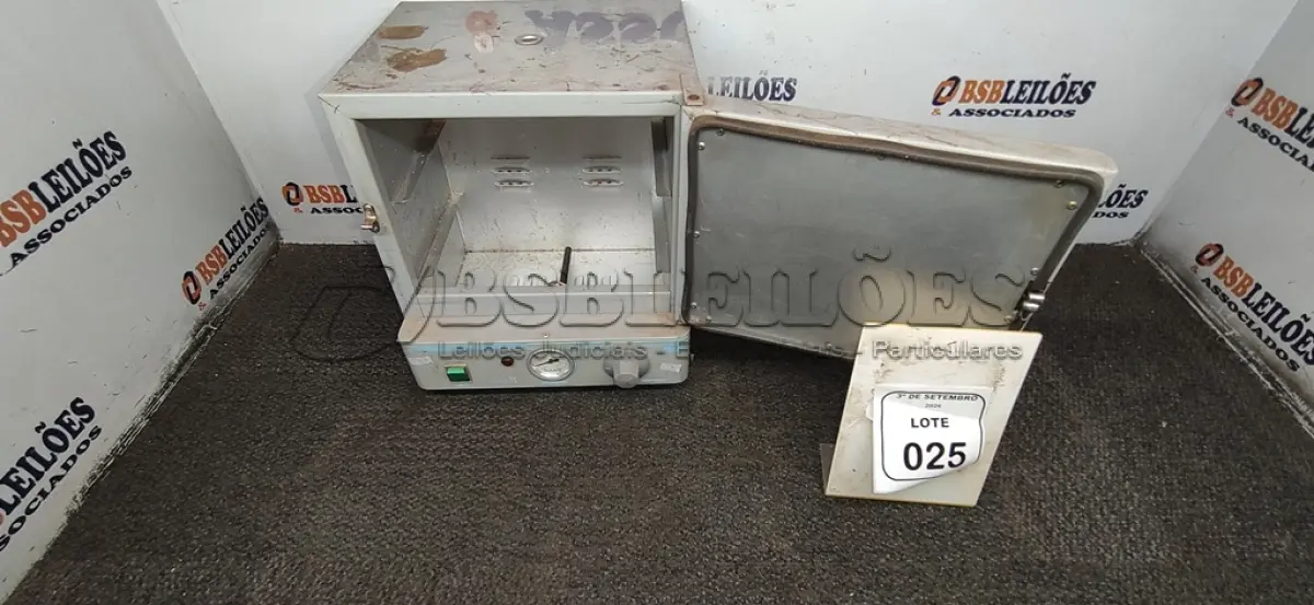 LOTE 025 - 01 ESTUFA DE ESTERILIZAÇÃO E SECAGEM MODELO ST-200. (NO ESTADO) ATENÇÃO! FAZER A VISITAÇÃO ANTES DE ARREMATAR, NÃO SABEMOS SE FUNCIONA, LEILÃO NÃO TEM GARANTIA E NEM DEVOLUÇÃO, SUJEITO A POSSÍVEIS AVARIAS VISÍVEIS/OCULTAS E/OU AUSÊNCIA DE COMPONENTES.