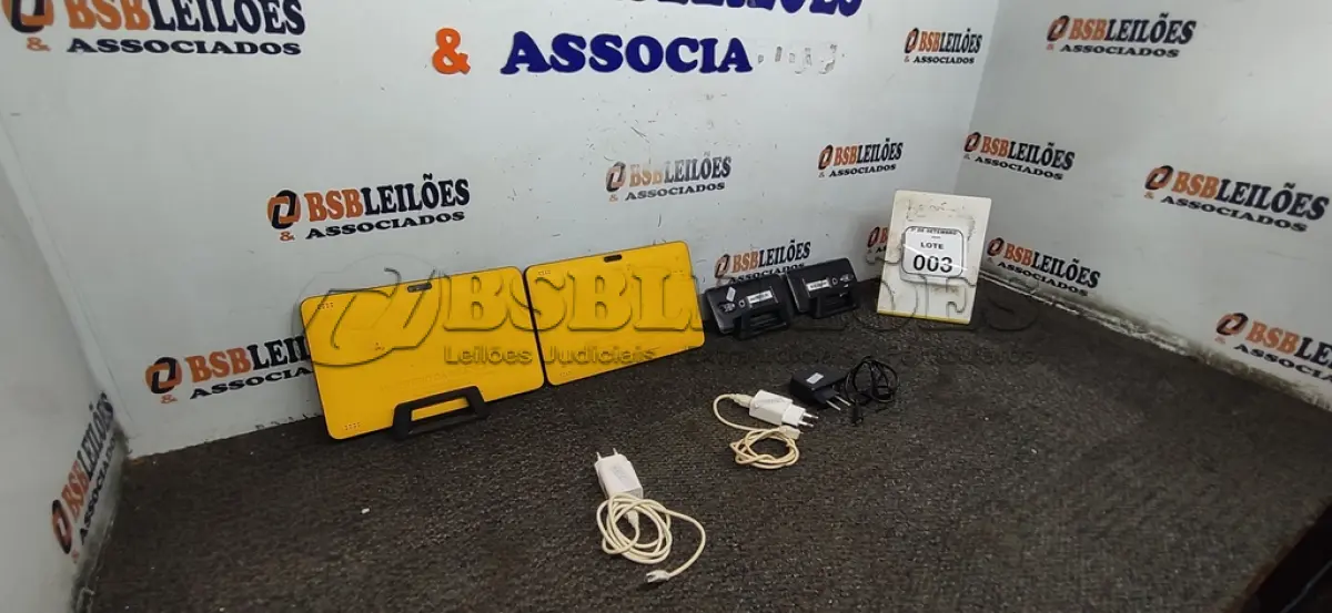 LOTE 003 - 02 SMARTPHONES COLETOR DE DADOS MARCA QUANTUM E 02 TABLETS ESCOLARES MARCA POSITIVO COM CARREGADOR. (NO ESTADO) ATENÇÃO! FAZER A VISITAÇÃO ANTES DE ARREMATAR, NÃO SABEMOS SE FUNCIONA, LEILÃO NÃO TEM GARANTIA E NEM DEVOLUÇÃO, SUJEITO A POSSÍVEIS AVARIAS VISÍVEIS/OCULTAS E/OU AUSÊNCIA DE COMPONENTES.
