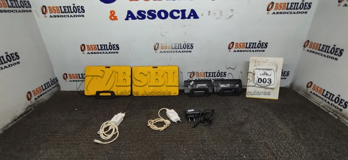 LOTE 003 - 02 SMARTPHONES COLETOR DE DADOS MARCA QUANTUM E 02 TABLETS ESCOLARES MARCA POSITIVO COM CARREGADOR. (NO ESTADO) ATENÇÃO! FAZER A VISITAÇÃO ANTES DE ARREMATAR, NÃO SABEMOS SE FUNCIONA, LEILÃO NÃO TEM GARANTIA E NEM DEVOLUÇÃO, SUJEITO A POSSÍVEIS AVARIAS VISÍVEIS/OCULTAS E/OU AUSÊNCIA DE COMPONENTES.
