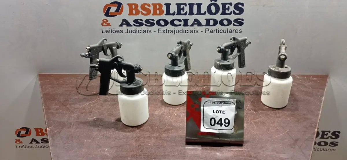 LOTE 049 - 05 PISTOLAS DE PINTURA PARA COMPRESSOR AR DIRETO. (NO ESTADO) ATENÇÃO! FAZER A VISITAÇÃO ANTES DE ARREMATAR, NÃO SABEMOS SE FUNCIONA, LEILÃO NÃO TEM GARANTIA E NEM DEVOLUÇÃO, SUJEITO A POSSÍVEIS AVARIAS VISÍVEIS/OCULTAS E/OU AUSÊNCIA DE COMPONENTES.
