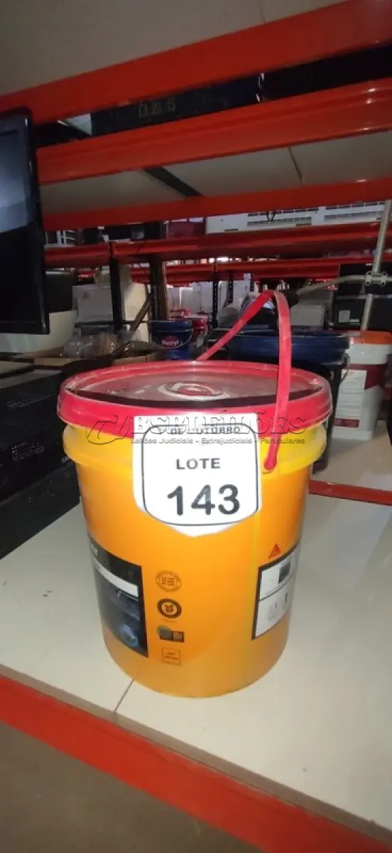 LOTE 143 - 01 BALDE DE PRIMER ASFÁLTICO DISPERSO EM ÁGUA DE 18L MARCA SIKA. (NO ESTADO) ATENÇÃO! FAZER A VISITAÇÃO ANTES DE ARREMATAR, NÃO SABEMOS SE FUNCIONA, LEILÃO NÃO TEM GARANTIA E NEM DEVOLUÇÃO, SUJEITO A POSSÍVEIS AVARIAS VISÍVEIS/OCULTAS E/OU AUSÊNCIA DE COMPONENTES.