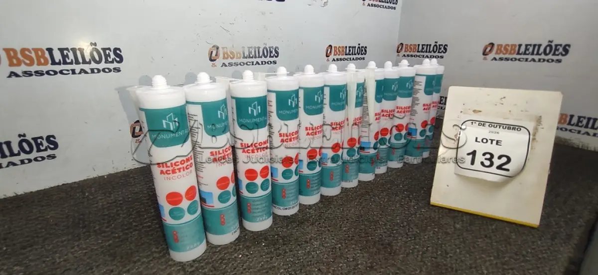 LOTE 132 - 12 SILICONES ACÉTICO INCOLOR DE 240G CADA MARCA MONUMENTAL. (NO ESTADO) ATENÇÃO! FAZER A VISITAÇÃO ANTES DE ARREMATAR, NÃO SABEMOS SE FUNCIONA, LEILÃO NÃO TEM GARANTIA E NEM DEVOLUÇÃO, SUJEITO A POSSÍVEIS AVARIAS VISÍVEIS/OCULTAS E/OU AUSÊNCIA DE COMPONENTES.