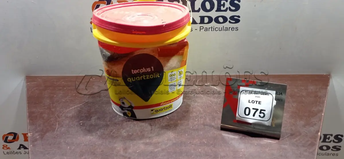 LOTE 075 - 01 BALDE DE ADITIVO PARA ARGAMASSA DE 18L TECPLUS 1 MARCA QUARTZOLIT. (NO ESTADO) ATENÇÃO! FAZER A VISITAÇÃO ANTES DE ARREMATAR, NÃO SABEMOS SE FUNCIONA, LEILÃO NÃO TEM GARANTIA E NEM DEVOLUÇÃO, SUJEITO A POSSÍVEIS AVARIAS VISÍVEIS/OCULTAS E/OU AUSÊNCIA DE COMPONENTES.