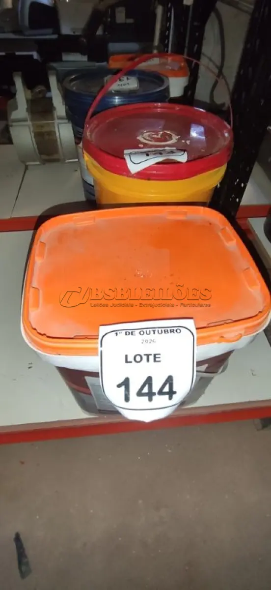 LOTE 144 - 01 BALDE DE TINTA ECONÔMICA DE 16L NA COR BRANCO NEVE MARCA RENOCRIL. (NO ESTADO) ATENÇÃO! FAZER A VISITAÇÃO ANTES DE ARREMATAR, NÃO SABEMOS SE FUNCIONA, LEILÃO NÃO TEM GARANTIA E NEM DEVOLUÇÃO, SUJEITO A POSSÍVEIS AVARIAS VISÍVEIS/OCULTAS E/OU AUSÊNCIA DE COMPONENTES.