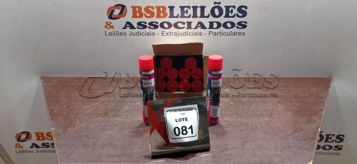 LOTE 081 - 12 UNIDADES DE VASELINA SPRAY USO GERAL DE 200ML CADA MARCA CHEMI COLOR. (NO ESTADO) ATENÇÃO! FAZER A VISITAÇÃO ANTES DE ARREMATAR, NÃO SABEMOS SE FUNCIONA, LEILÃO NÃO TEM GARANTIA E NEM DEVOLUÇÃO, SUJEITO A POSSÍVEIS AVARIAS VISÍVEIS/OCULTAS E/OU AUSÊNCIA DE COMPONENTES.