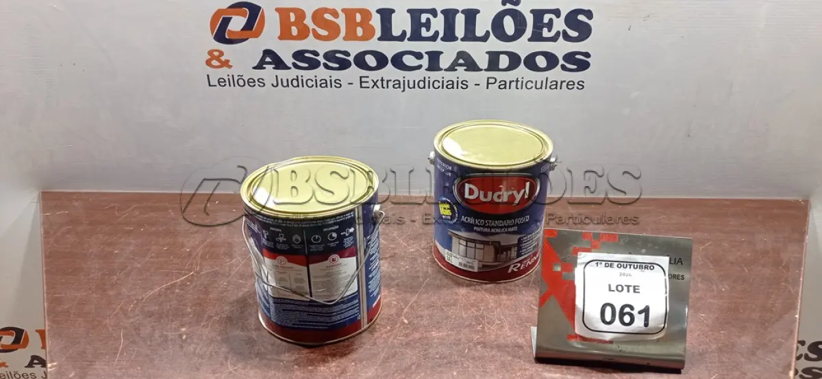 LOTE 061 - 02 LATAS DE TINTA ACRÍLICA DE 3,6L NA COR LUAR DO SERTÃO E ALGODÃO EGÍPCIO FOSCO MARCA PROFISSIONAL ACR. (NO ESTADO) ATENÇÃO! FAZER A VISITAÇÃO ANTES DE ARREMATAR, NÃO SABEMOS SE FUNCIONA, LEILÃO NÃO TEM GARANTIA E NEM DEVOLUÇÃO, SUJEITO A POSSÍVEIS AVARIAS VISÍVEIS/OCULTAS E/OU AUSÊNCIA DE COMPONENTES.