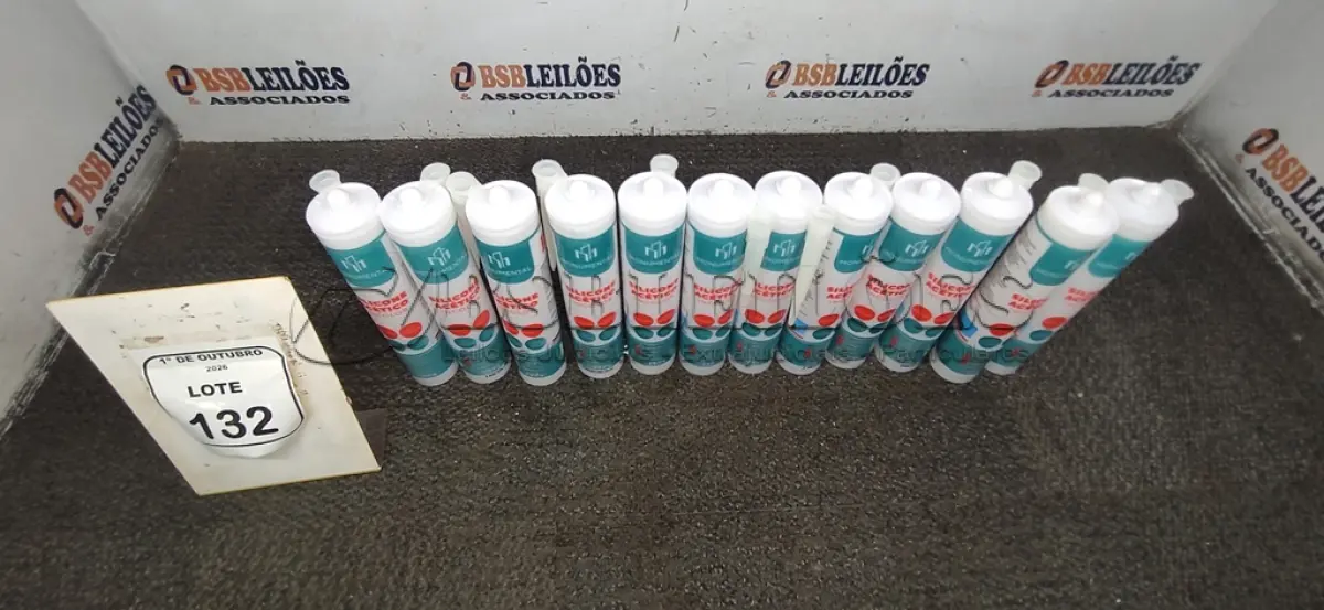 LOTE 132 - 12 SILICONES ACÉTICO INCOLOR DE 240G CADA MARCA MONUMENTAL. (NO ESTADO) ATENÇÃO! FAZER A VISITAÇÃO ANTES DE ARREMATAR, NÃO SABEMOS SE FUNCIONA, LEILÃO NÃO TEM GARANTIA E NEM DEVOLUÇÃO, SUJEITO A POSSÍVEIS AVARIAS VISÍVEIS/OCULTAS E/OU AUSÊNCIA DE COMPONENTES.