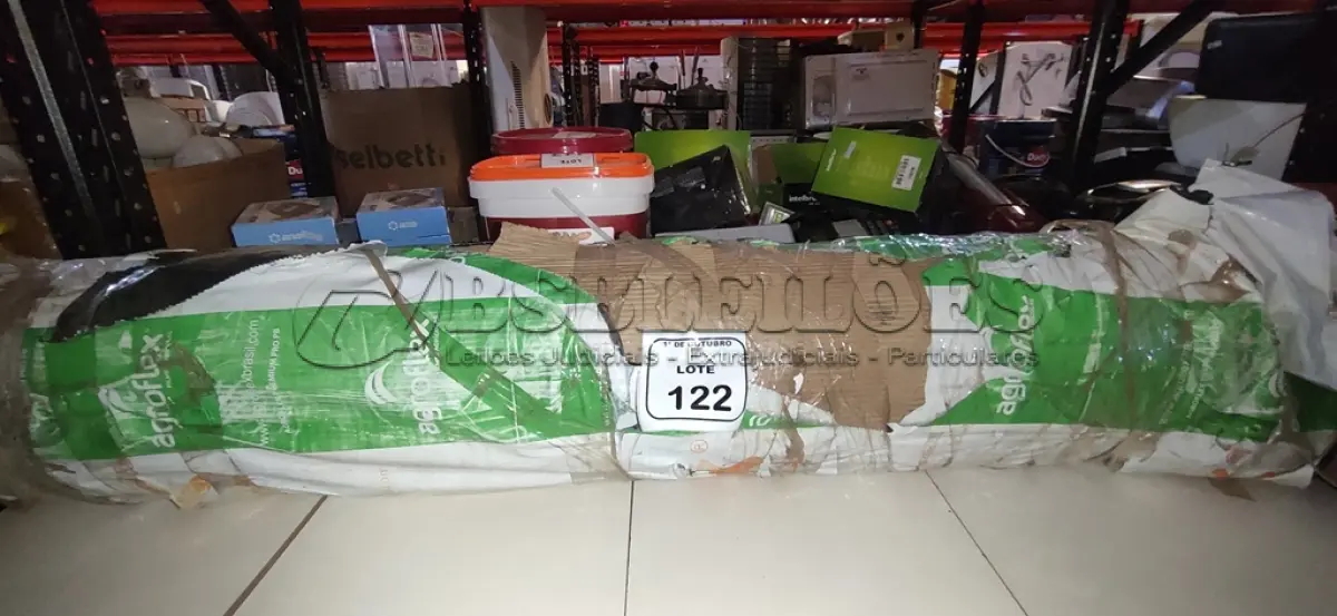 LOTE 122 - 01 LONA DE SILAGEM 200 MICRAS PRETA E BRANCA. (NO ESTADO) ATENÇÃO! FAZER A VISITAÇÃO ANTES DE ARREMATAR, NÃO SABEMOS SE FUNCIONA, LEILÃO NÃO TEM GARANTIA E NEM DEVOLUÇÃO, SUJEITO A POSSÍVEIS AVARIAS VISÍVEIS/OCULTAS E/OU AUSÊNCIA DE COMPONENTES.