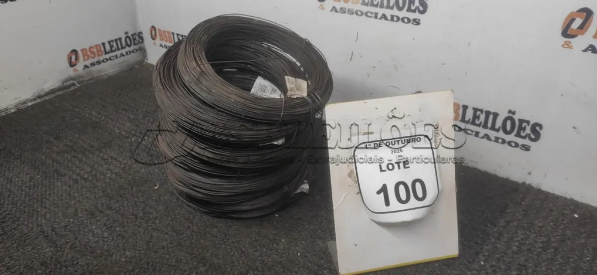 LOTE 100 - 01 ROLO DE ARAME. (NO ESTADO) ATENÇÃO! FAZER A VISITAÇÃO ANTES DE ARREMATAR, NÃO SABEMOS SE FUNCIONA, LEILÃO NÃO TEM GARANTIA E NEM DEVOLUÇÃO, SUJEITO A POSSÍVEIS AVARIAS VISÍVEIS/OCULTAS E/OU AUSÊNCIA DE COMPONENTES.