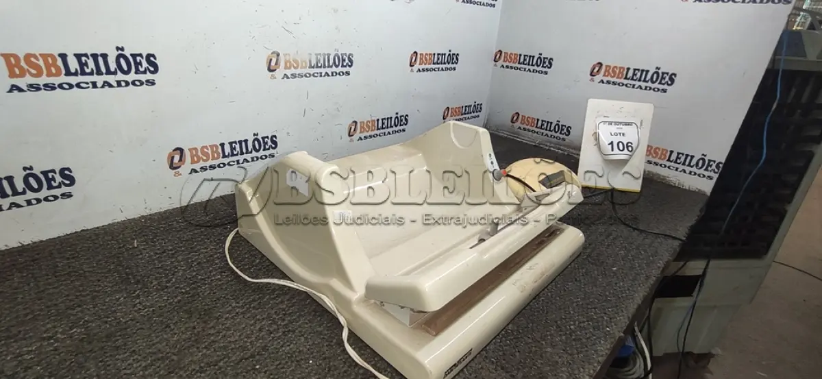 LOTE 106 - 01 SELADORA E 01 LAMINADORA. (NO ESTADO) ATENÇÃO! FAZER A VISITAÇÃO ANTES DE ARREMATAR, NÃO SABEMOS SE FUNCIONA, LEILÃO NÃO TEM GARANTIA E NEM DEVOLUÇÃO, SUJEITO A POSSÍVEIS AVARIAS VISÍVEIS/OCULTAS E/OU AUSÊNCIA DE COMPONENTES.