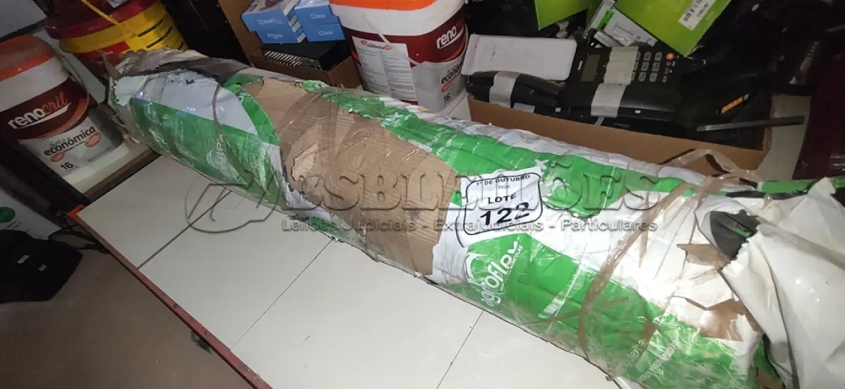 LOTE 122 - 01 LONA DE SILAGEM 200 MICRAS PRETA E BRANCA. (NO ESTADO) ATENÇÃO! FAZER A VISITAÇÃO ANTES DE ARREMATAR, NÃO SABEMOS SE FUNCIONA, LEILÃO NÃO TEM GARANTIA E NEM DEVOLUÇÃO, SUJEITO A POSSÍVEIS AVARIAS VISÍVEIS/OCULTAS E/OU AUSÊNCIA DE COMPONENTES.