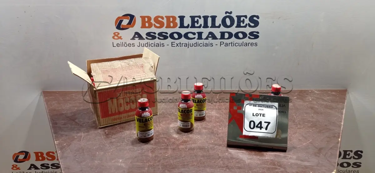 LOTE 047 - 12 FRASCOS DE TINGIDOR PARA COLORAÇÃO DE VERNIZ E SELADORA PARA MADEIRA NA COR CEDRO DE 200ML CADA MARCA MOCOCA. (NO ESTADO) ATENÇÃO! FAZER A VISITAÇÃO ANTES DE ARREMATAR, NÃO SABEMOS SE FUNCIONA, LEILÃO NÃO TEM GARANTIA E NEM DEVOLUÇÃO, SUJEITO A POSSÍVEIS AVARIAS VISÍVEIS/OCULTAS E/OU AUSÊNCIA DE COMPONENTES.