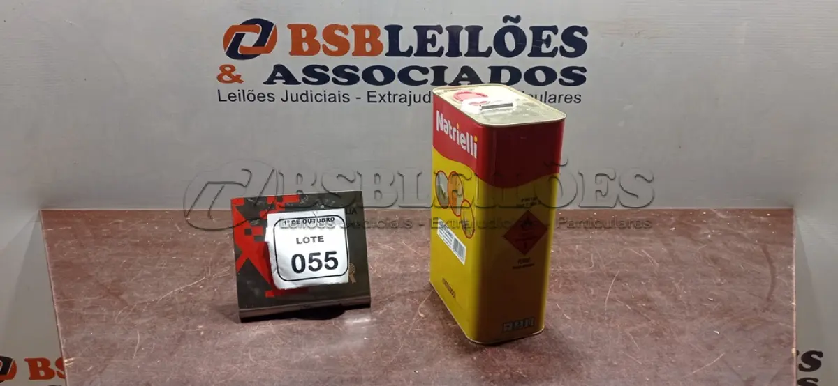 LOTE 055 - 01 LATA DE ÓLEO DE LINHAÇA DE 5L MARCA NATRIELLI. (NO ESTADO) ATENÇÃO! FAZER A VISITAÇÃO ANTES DE ARREMATAR, NÃO SABEMOS SE FUNCIONA, LEILÃO NÃO TEM GARANTIA E NEM DEVOLUÇÃO, SUJEITO A POSSÍVEIS AVARIAS VISÍVEIS/OCULTAS E/OU AUSÊNCIA DE COMPONENTES.