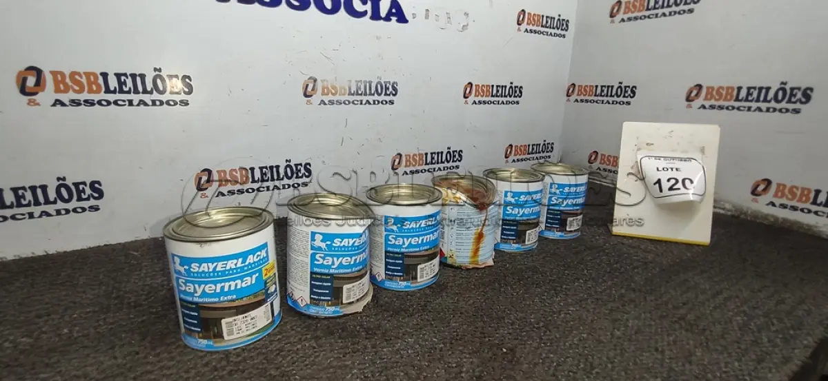 LOTE 120 - 06 LATAS DE VERNIZ MARÍTIMO EXTRA BRILHANTE DE 750ML MARCA SAYERLACK. (NO ESTADO) ATENÇÃO! FAZER A VISITAÇÃO ANTES DE ARREMATAR, NÃO SABEMOS SE FUNCIONA, LEILÃO NÃO TEM GARANTIA E NEM DEVOLUÇÃO, SUJEITO A POSSÍVEIS AVARIAS VISÍVEIS/OCULTAS E/OU AUSÊNCIA DE COMPONENTES.