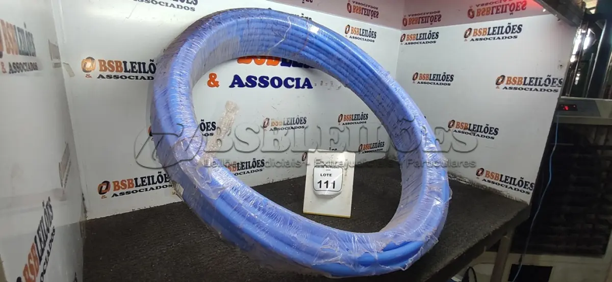 LOTE 111 - 01 TUBO PEAD RAMAL PREDIAL PE80 ESPESSURA 20X2,3MM 50M TAMANHO. (NO ESTADO) ATENÇÃO! FAZER A VISITAÇÃO ANTES DE ARREMATAR, NÃO SABEMOS SE FUNCIONA, LEILÃO NÃO TEM GARANTIA E NEM DEVOLUÇÃO, SUJEITO A POSSÍVEIS AVARIAS VISÍVEIS/OCULTAS E/OU AUSÊNCIA DE COMPONENTES.