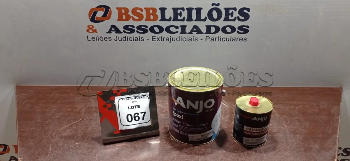 LOTE 067 - 01 LATA DE EPÓXI PDA BRANCO DE 2,7L MARCA E 01 LATA DE CATALIZADOR ESM ALTA PERFORMANCE DE 900ML MARCA ANJO TINTAS. (NO ESTADO) ATENÇÃO! FAZER A VISITAÇÃO ANTES DE ARREMATAR, NÃO SABEMOS SE FUNCIONA, LEILÃO NÃO TEM GARANTIA E NEM DEVOLUÇÃO, SUJEITO A POSSÍVEIS AVARIAS VISÍVEIS/OCULTAS E/OU AUSÊNCIA DE COMPONENTES.